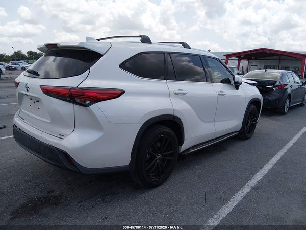 2020 TOYOTA HIGHLANDER XLE