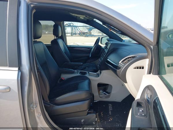 2017 DODGE GRAND CARAVAN SXT — I5