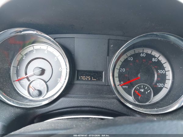 2017 DODGE GRAND CARAVAN SXT — I7