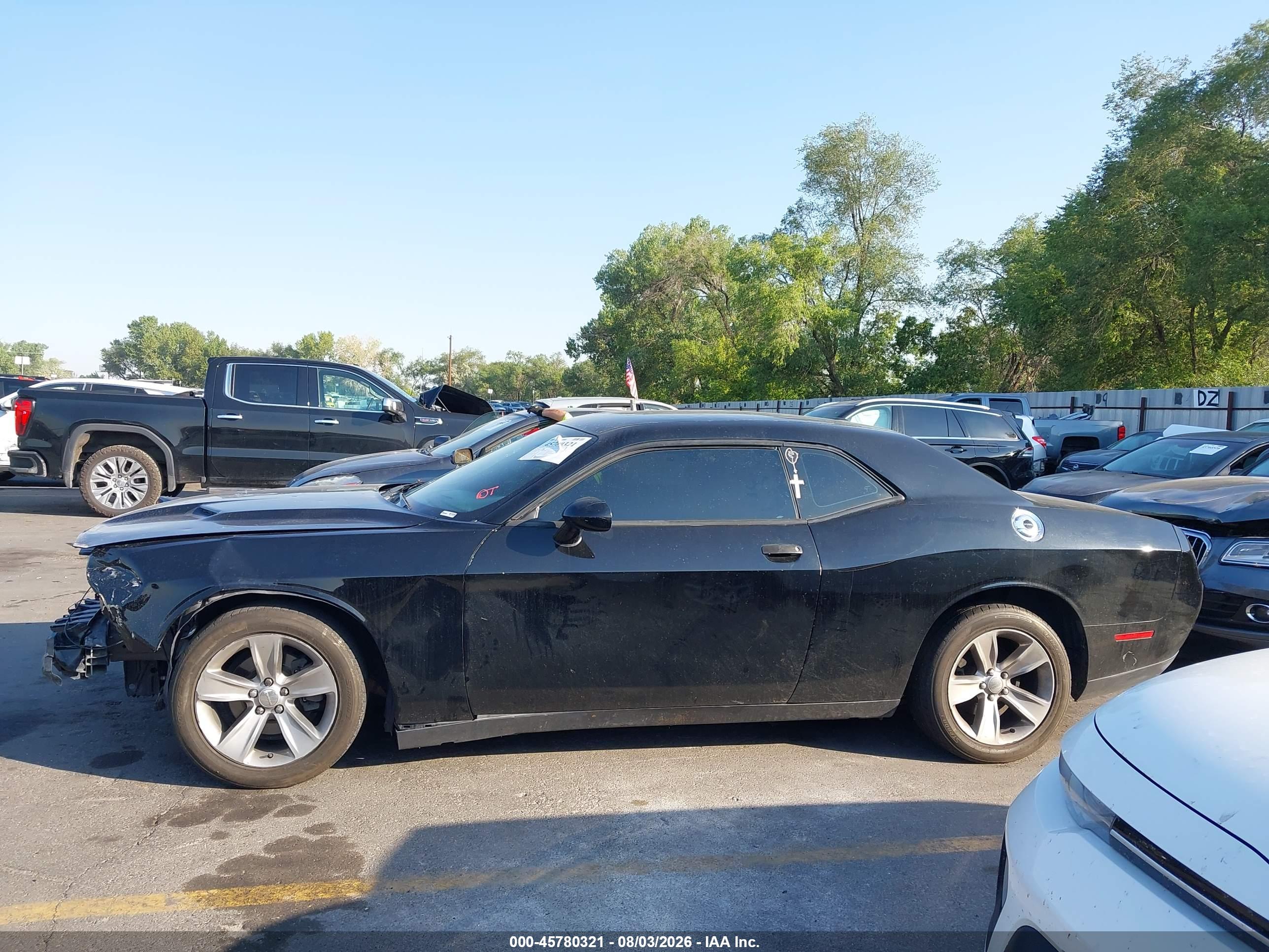 2017 DODGE CHALLENGER SXT