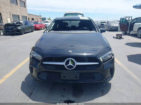 2022 MERCEDES-BENZ A 220 A220
