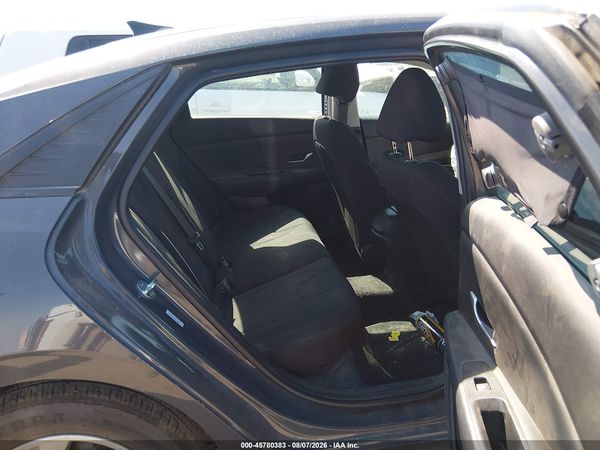 2023 HYUNDAI ELANTRA SE