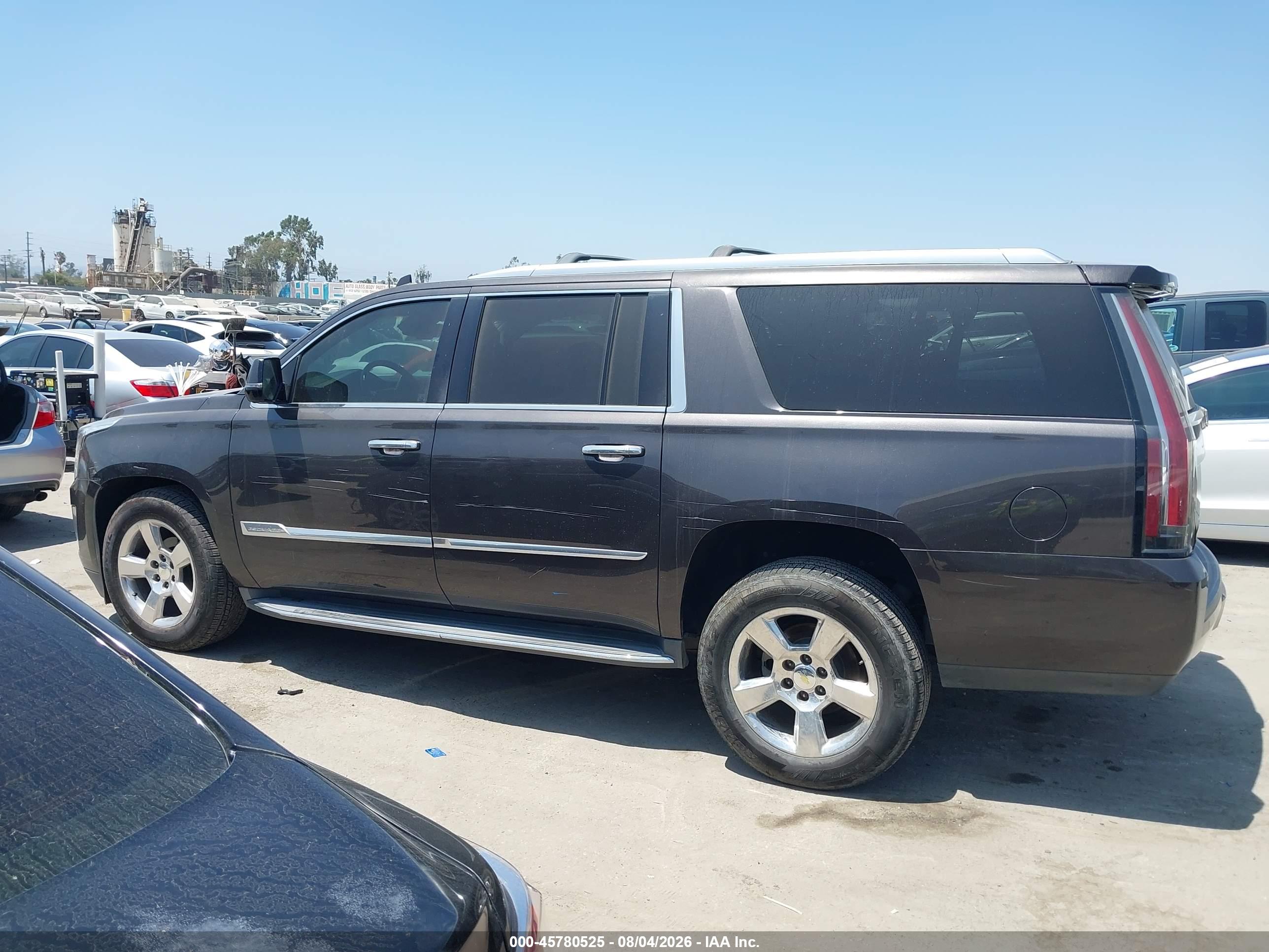 2016 CADILLAC ESCALADE ESV LUXURY COLLECTION