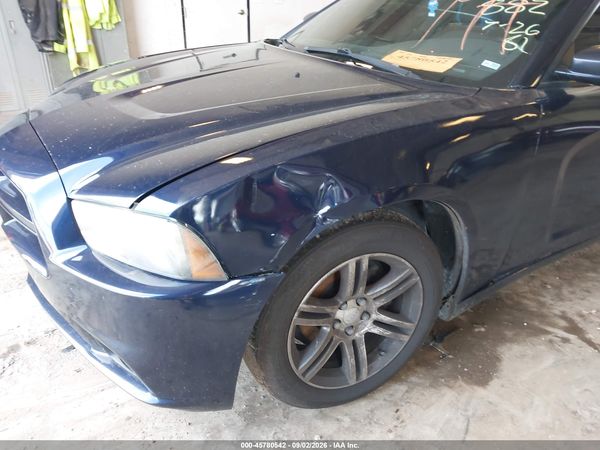 2012 DODGE CHARGER SXT — I6
