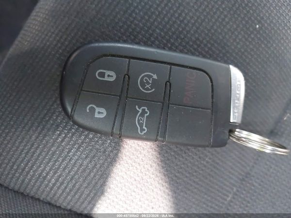 2012 DODGE CHARGER SXT — I11