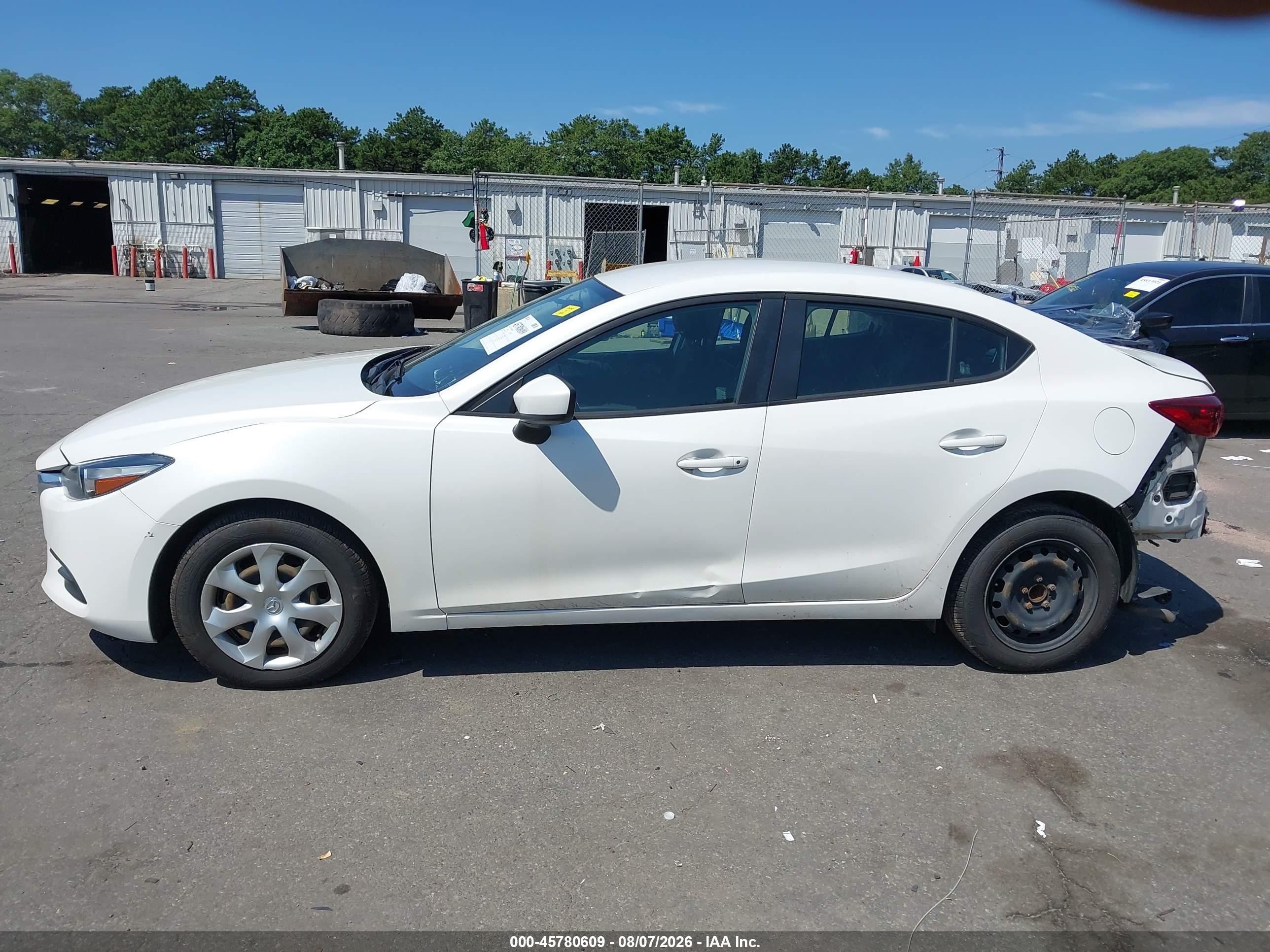 2017 MAZDA MAZDA3 SPORT