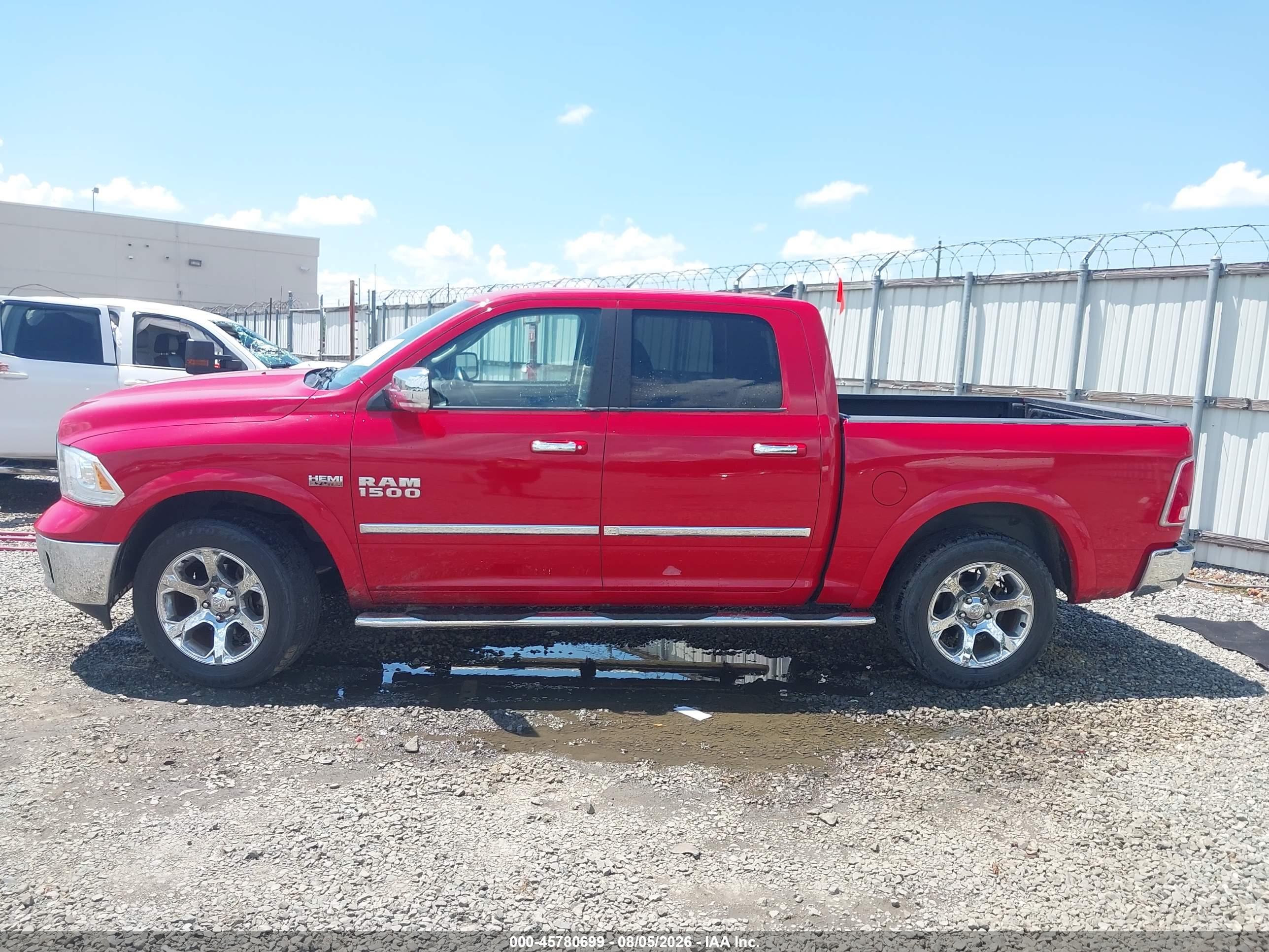 2016 RAM 1500 LARAMIE