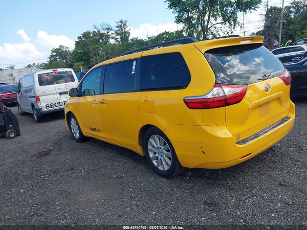 2015 TOYOTA SIENNA XLE PREMIUM 7 PASSENGER — I3
