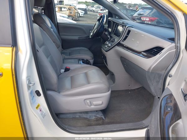 2015 TOYOTA SIENNA XLE PREMIUM 7 PASSENGER — I5