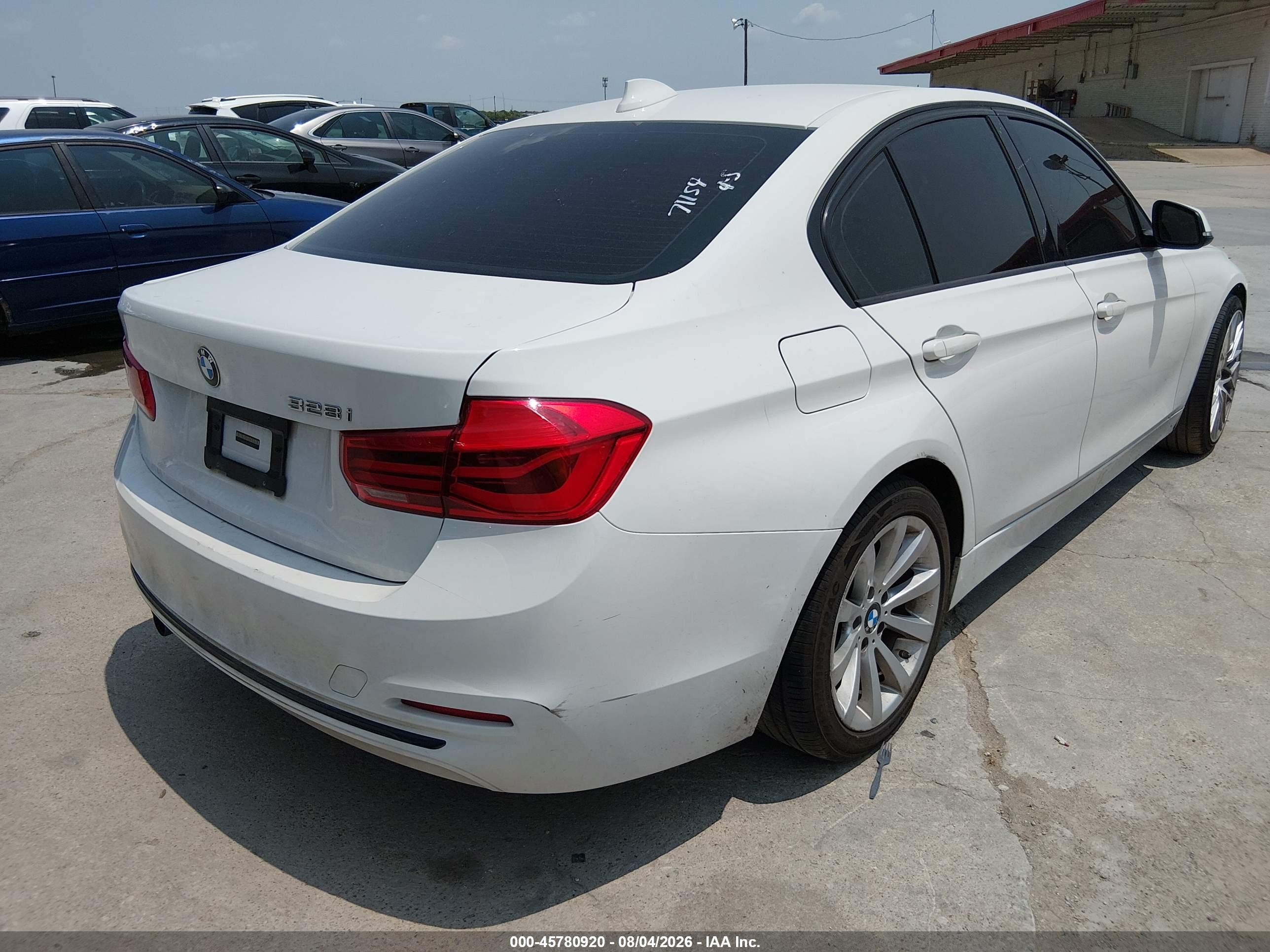 2016 BMW 328I SA — I4