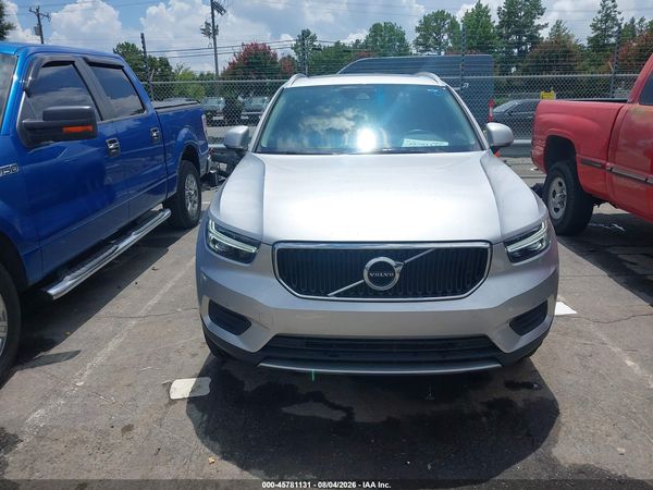 2019 VOLVO XC40 T5 MOMENTUM