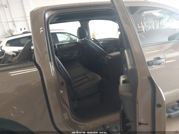 2021 NISSAN TITAN PRO-4X 4X4 — I8