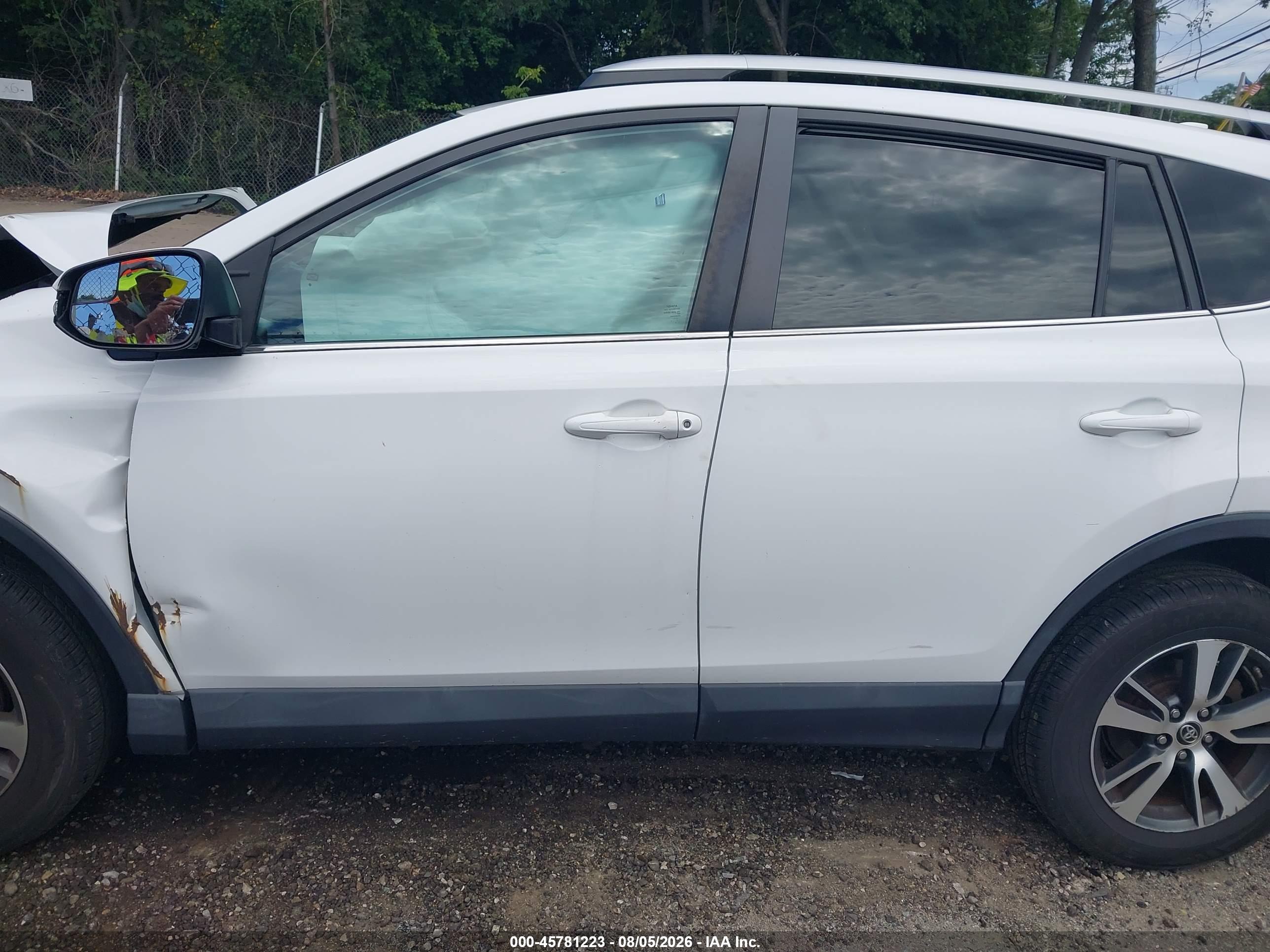 2016 TOYOTA RAV4 XLE