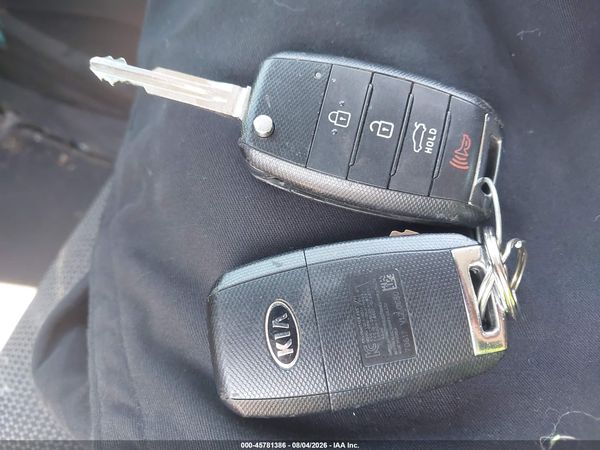 2017 KIA FORTE LX