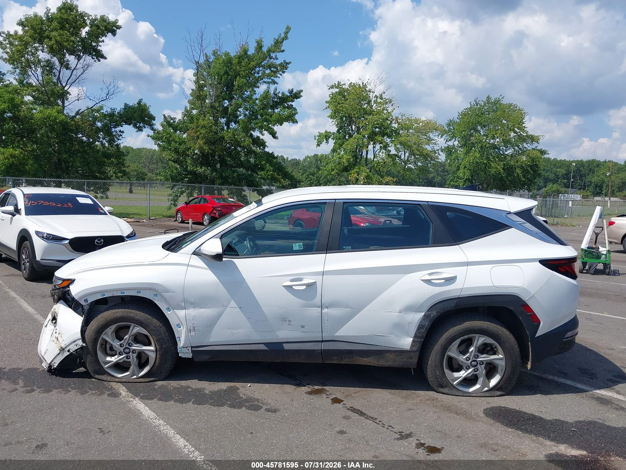 2024 HYUNDAI TUCSON SE
