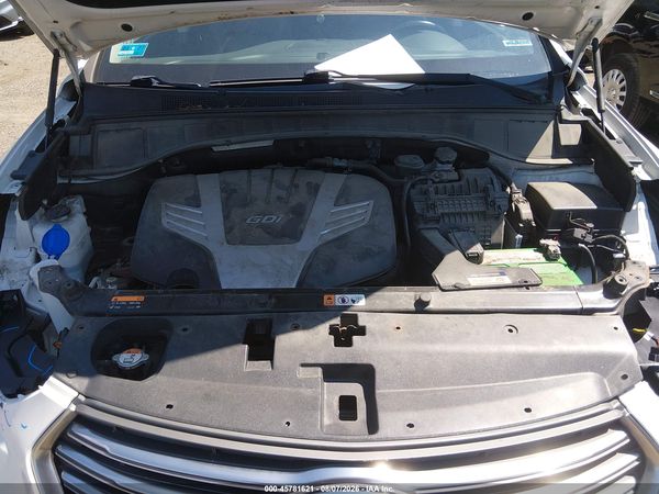 2017 HYUNDAI SANTA FE SE