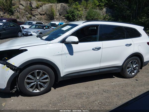 2017 HYUNDAI SANTA FE SE