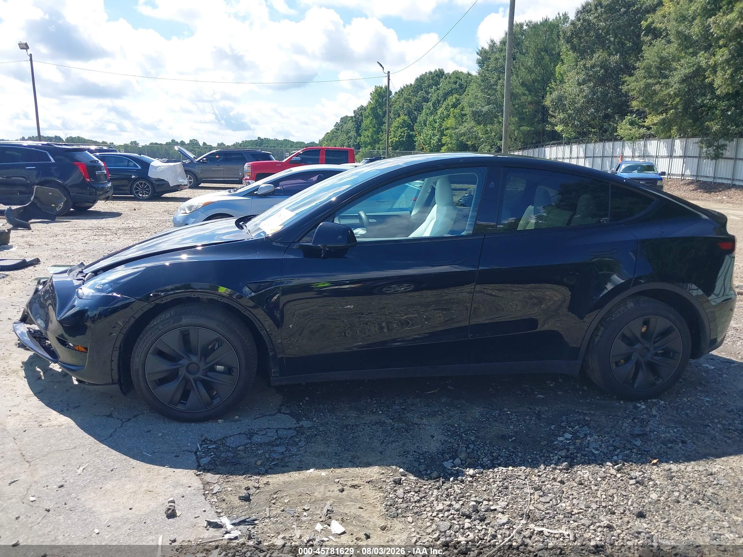 2025 TESLA MODEL Y