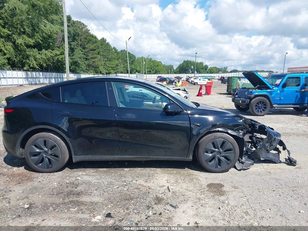 2025 TESLA MODEL Y