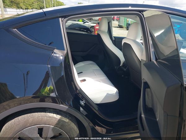 2025 TESLA MODEL Y