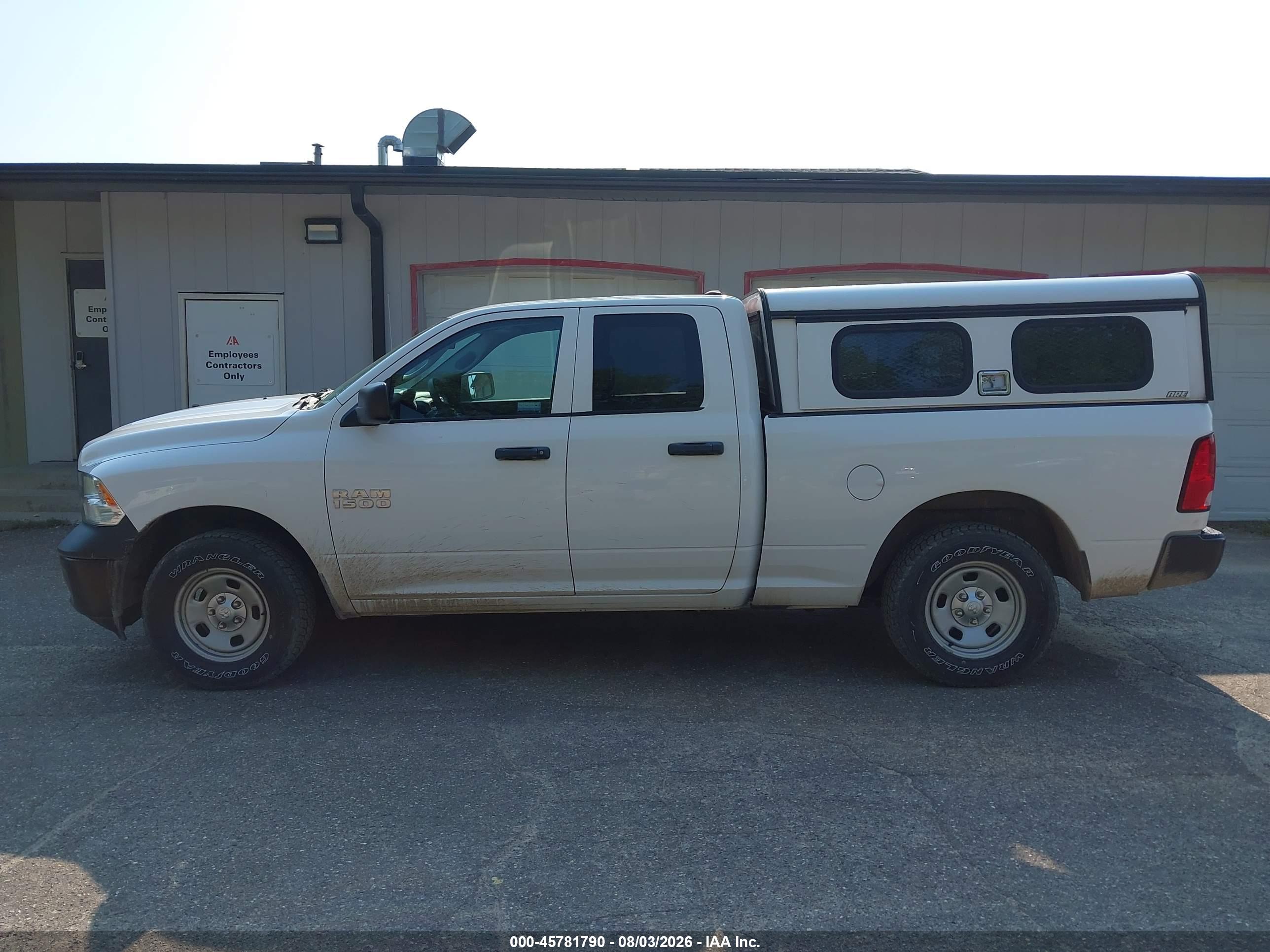 2017 RAM 1500 TRADESMAN  4X4 6'4 BOX
