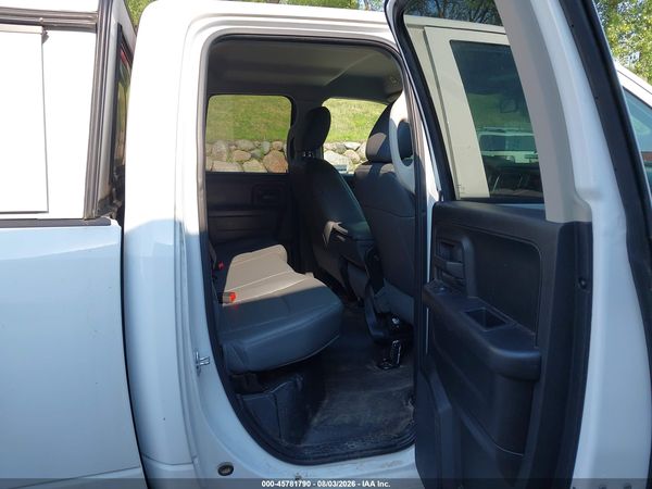 2017 RAM 1500 TRADESMAN  4X4 6'4 BOX