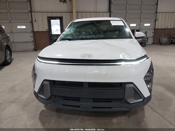 2024 HYUNDAI KONA SE