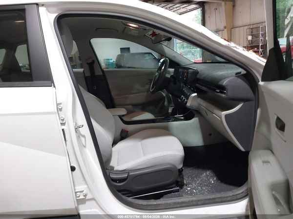 2024 HYUNDAI KONA SE