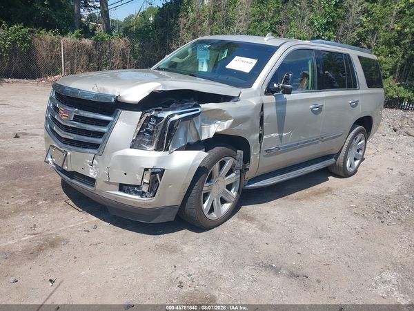 2017 CADILLAC ESCALADE LUXURY
