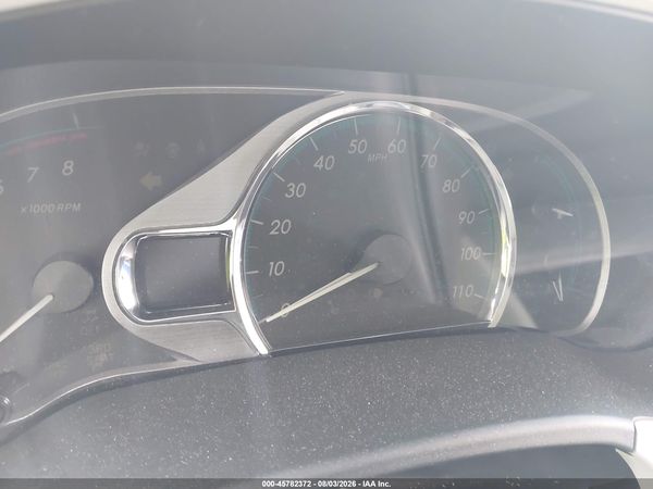 2014 TOYOTA SIENNA XLE V6 8 PASSENGER