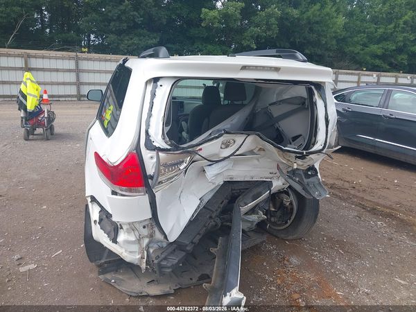 2014 TOYOTA SIENNA XLE V6 8 PASSENGER