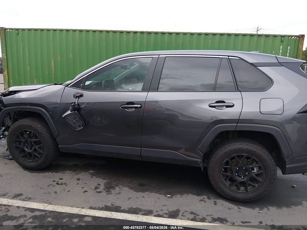 2022 TOYOTA RAV4 LE