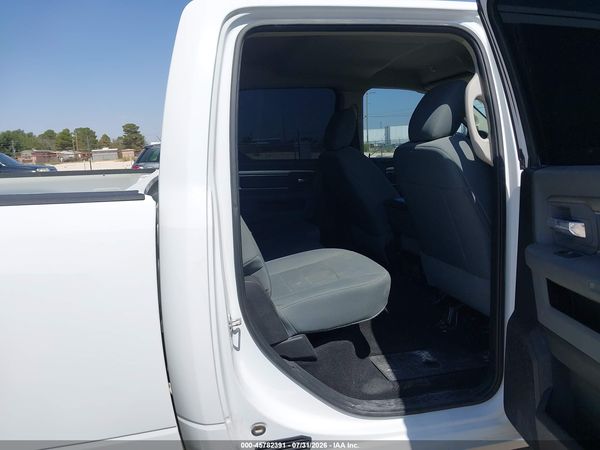 2019 RAM 1500 CLASSIC SLT  4X2 6'4 BOX