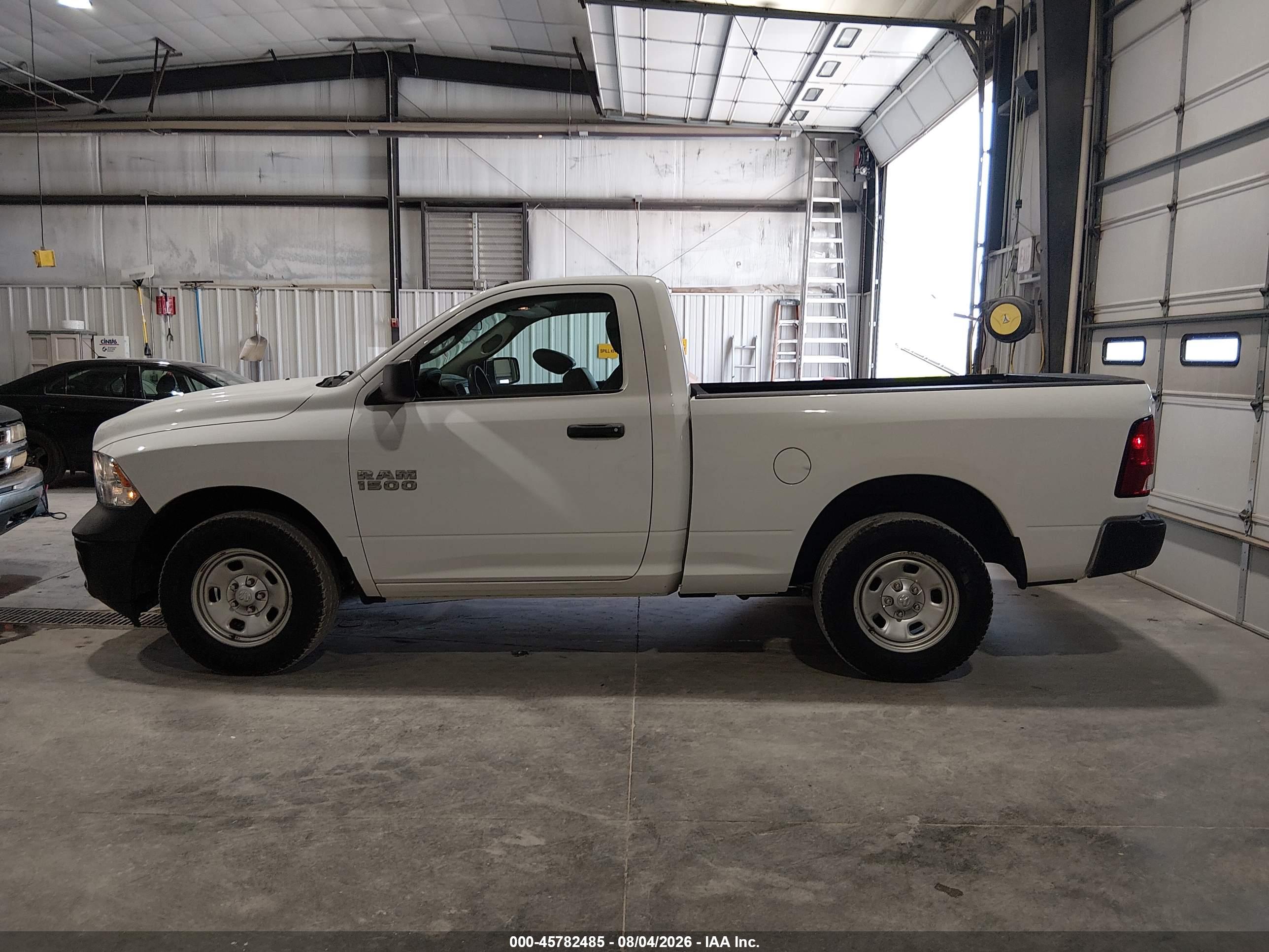 2018 RAM 1500 TRADESMAN  4X4 6'4 BOX