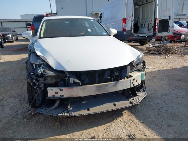 2016 LEXUS IS 200T