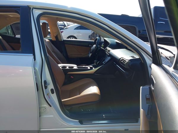 2016 LEXUS IS 200T