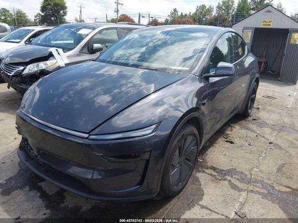 2026 TESLA MODEL Y