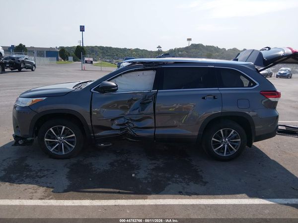 2017 TOYOTA HIGHLANDER XLE
