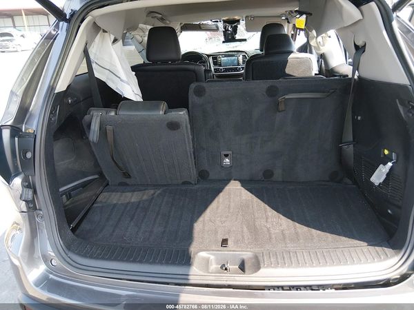 2017 TOYOTA HIGHLANDER XLE