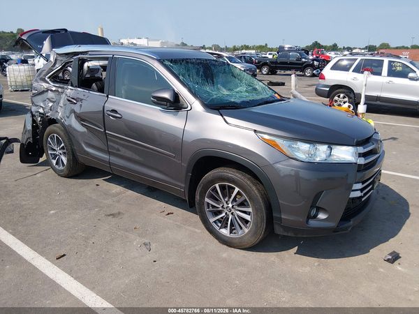 2017 TOYOTA HIGHLANDER XLE