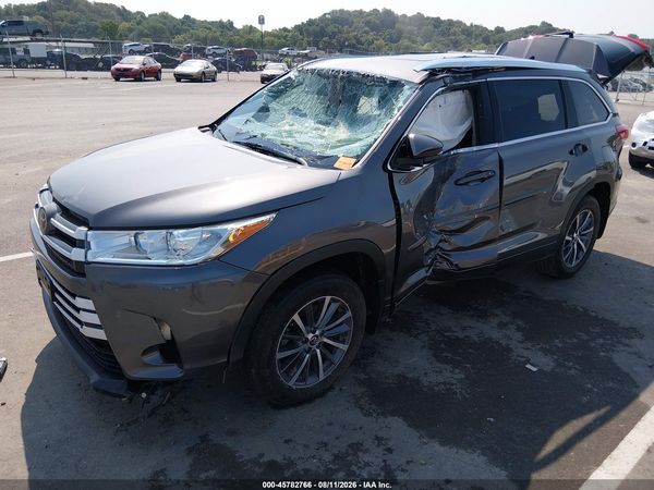 2017 TOYOTA HIGHLANDER XLE