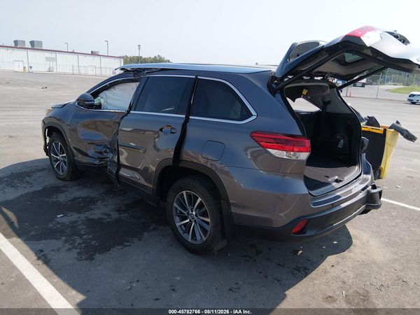 2017 TOYOTA HIGHLANDER XLE
