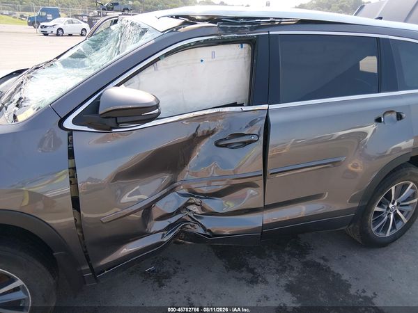 2017 TOYOTA HIGHLANDER XLE