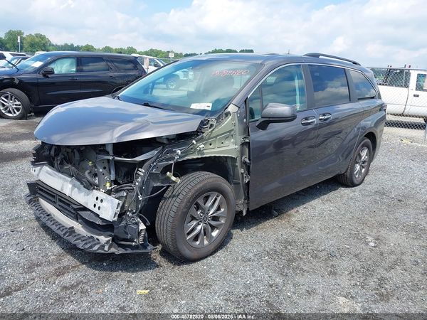 2024 TOYOTA SIENNA — I2