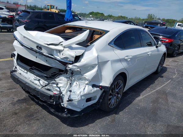 2025 LEXUS ES 300H ULTRA LUXURY