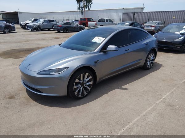 2026 TESLA MODEL 3 — I2