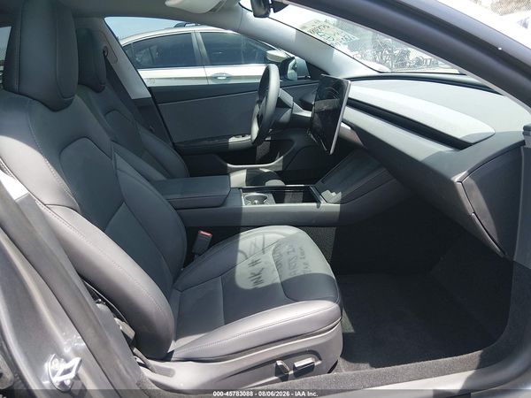 2026 TESLA MODEL 3 — I5