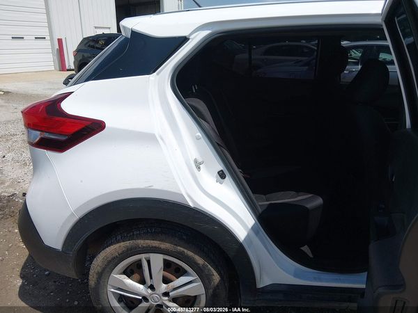 2020 NISSAN KICKS S XTRONIC CVT — I8