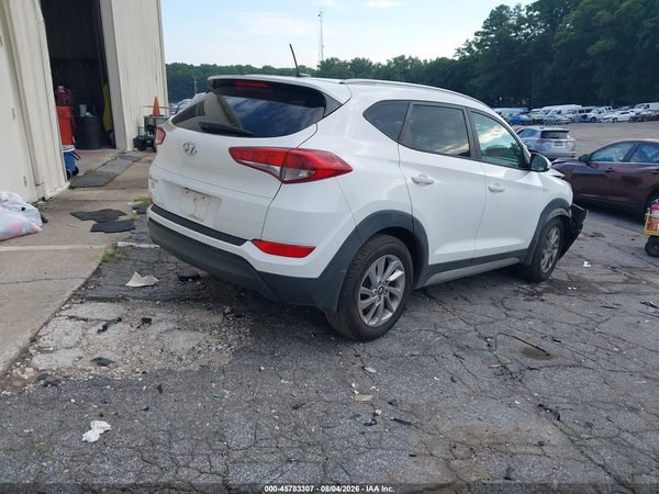 2017 HYUNDAI TUCSON SE