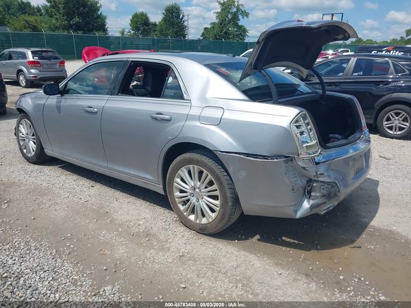 2014 CHRYSLER 300 — I3